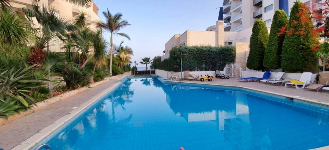 Апартаменты Pegasus Beach Front Лимасол Экстерьер фото